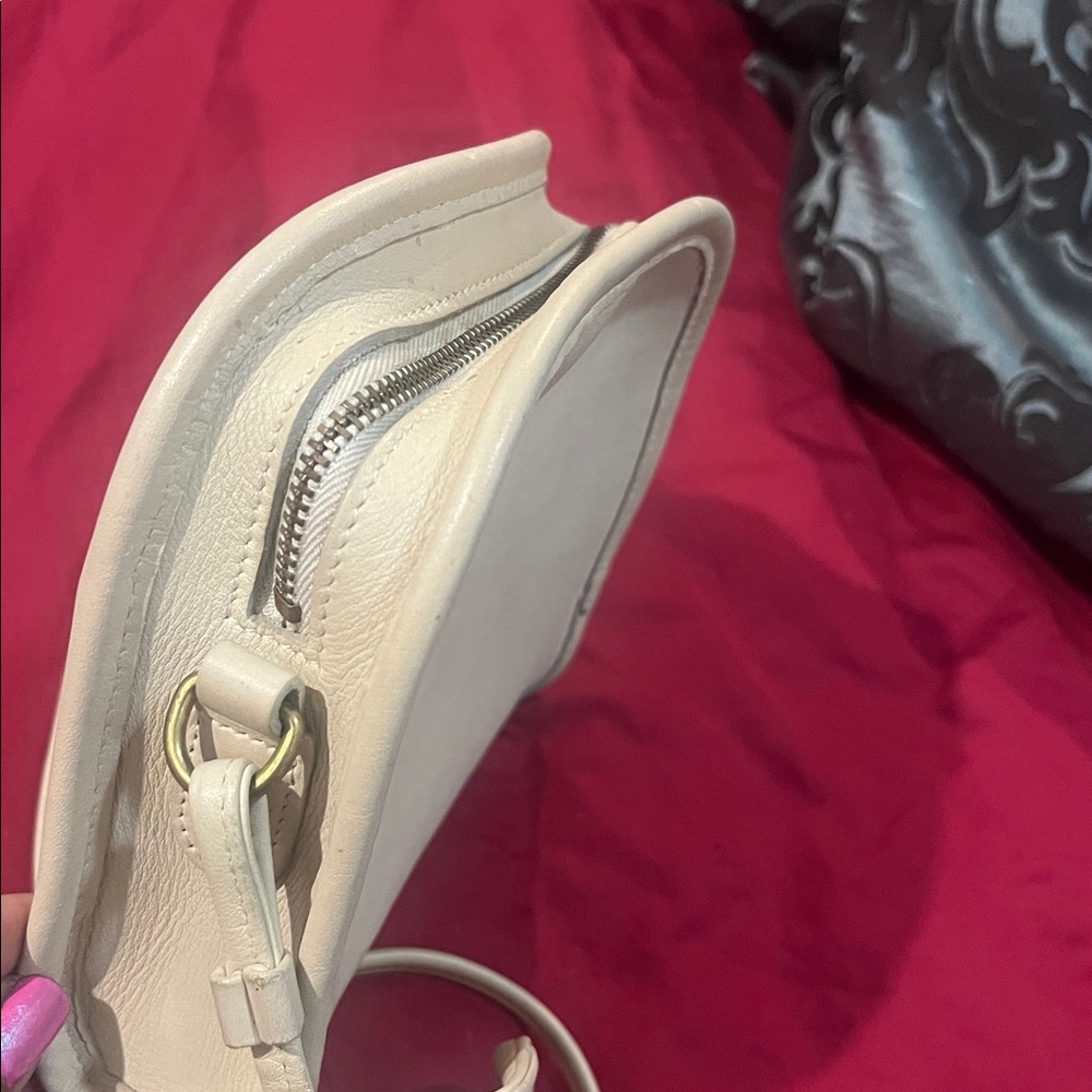 Vintage 90's Leather Coach Abbie Crossbody Bag Bone color - Picture 3 of 12